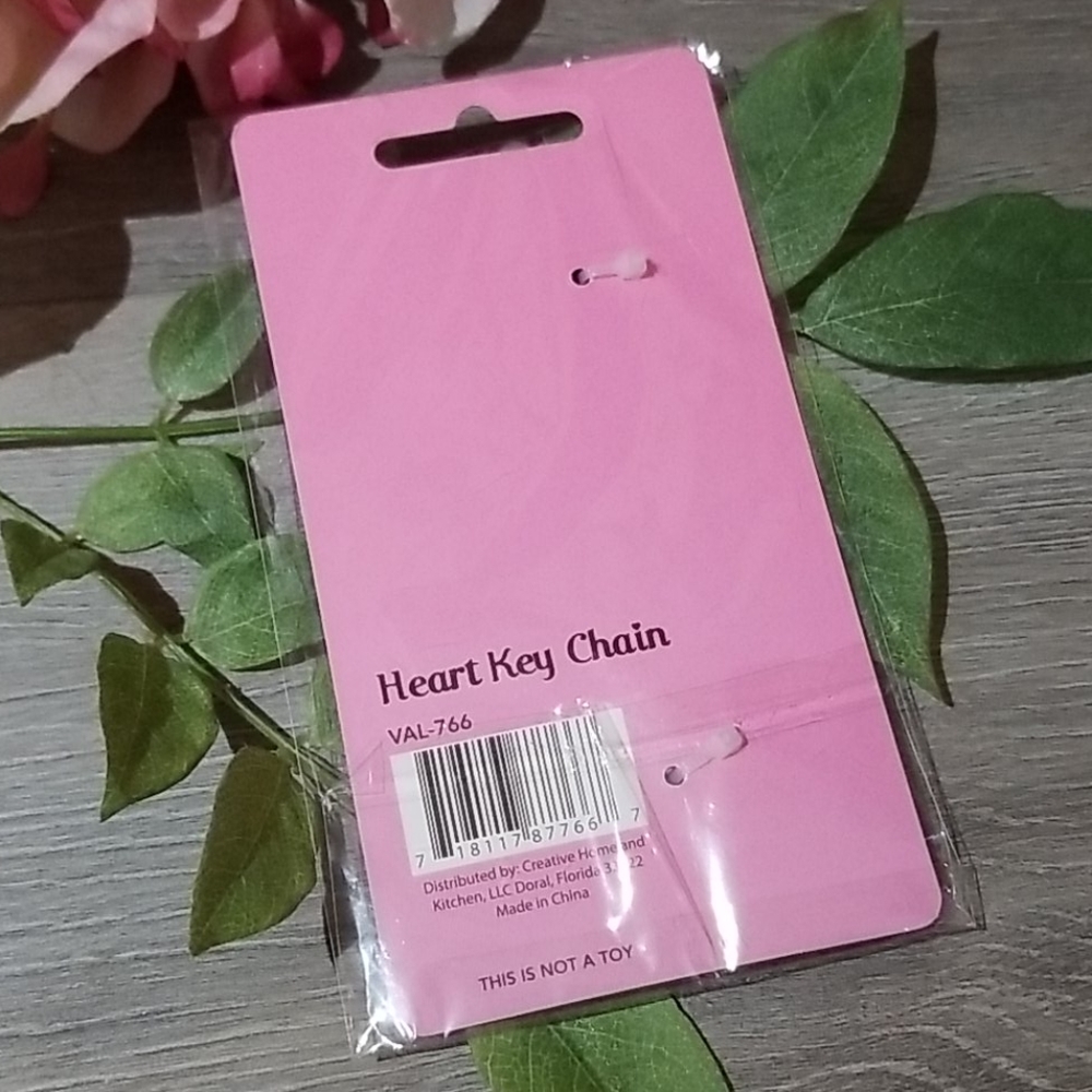 Heart 'KEY' Key Chain - Picture 6 of 6